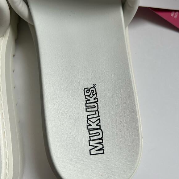 Muk Luks Women's Sun Catcher White Slip-On Sandals White Size 9 New - Picture 6 of 9